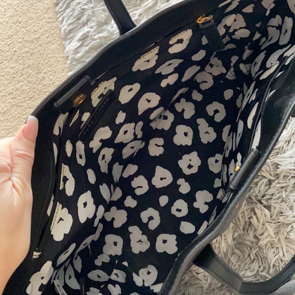 Marc Jacobs Black Tote bag - Picture 5 of 6